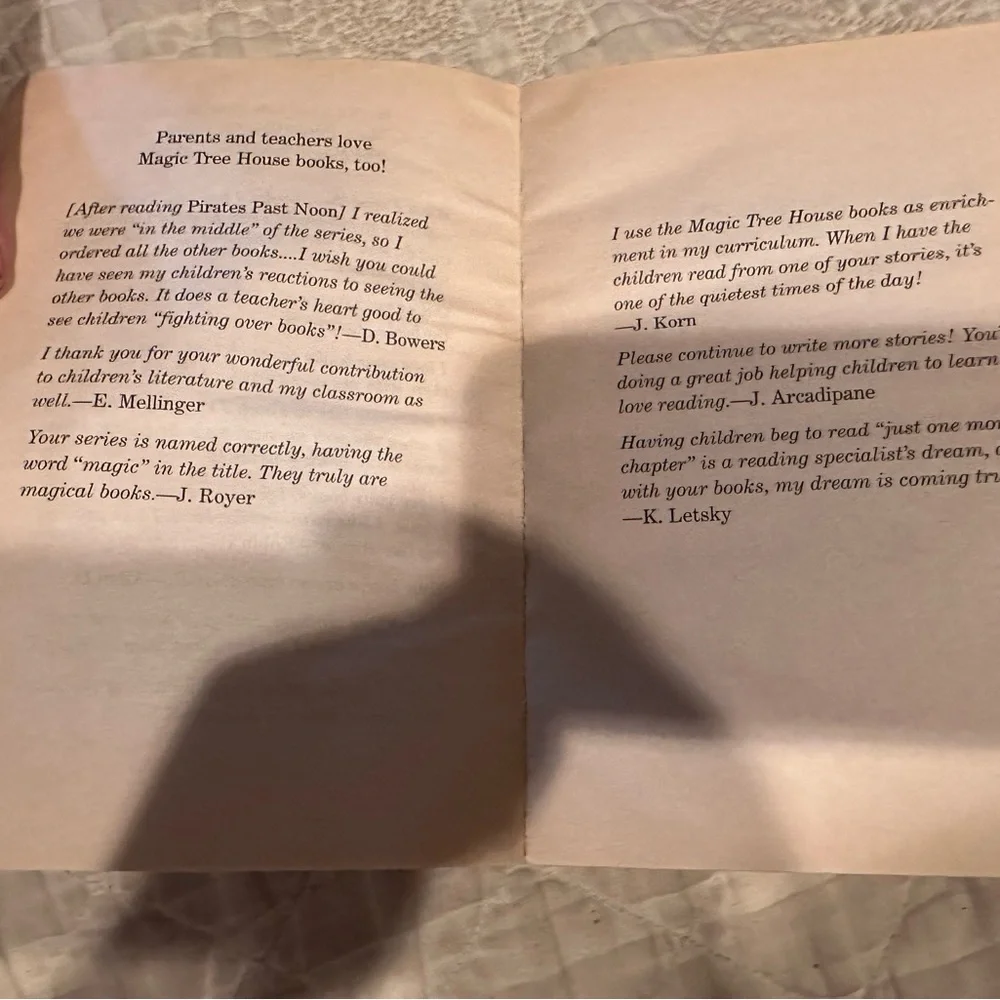 Vacation under the volcano- Magic tree house #13 - Picture 2 of 12